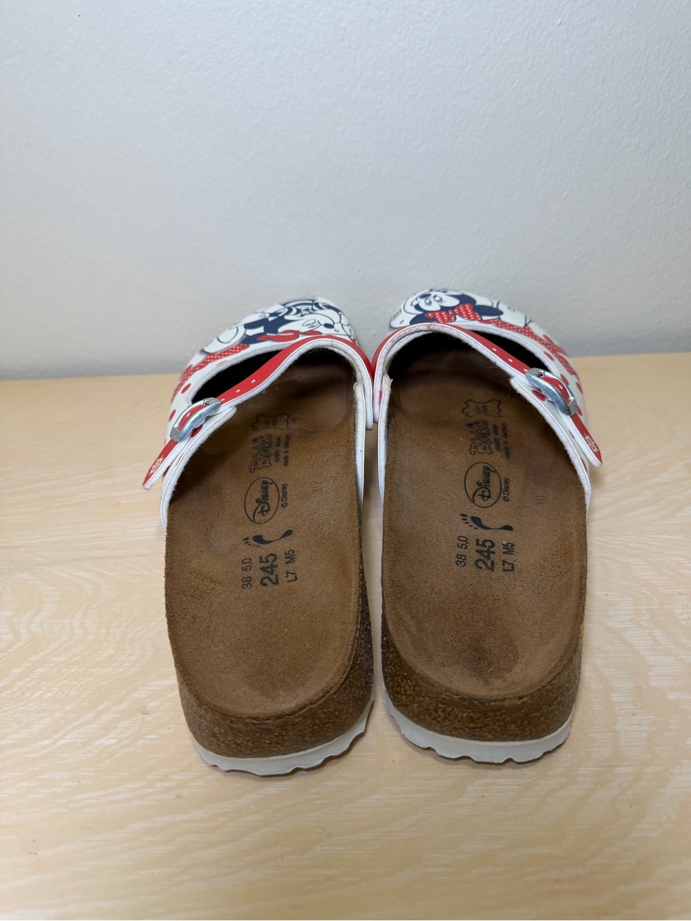 Collectors Birki's/Disney brand Maria clogs
Size: U.K 38 L 7 M 5 - Picture 4 of 7